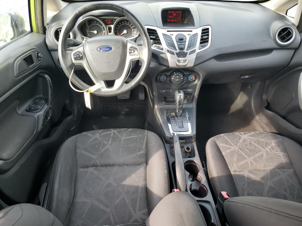 2011 FORD Fiesta