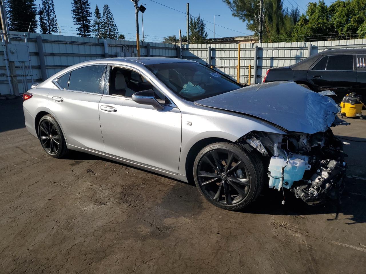 2022 LEXUS ES 350