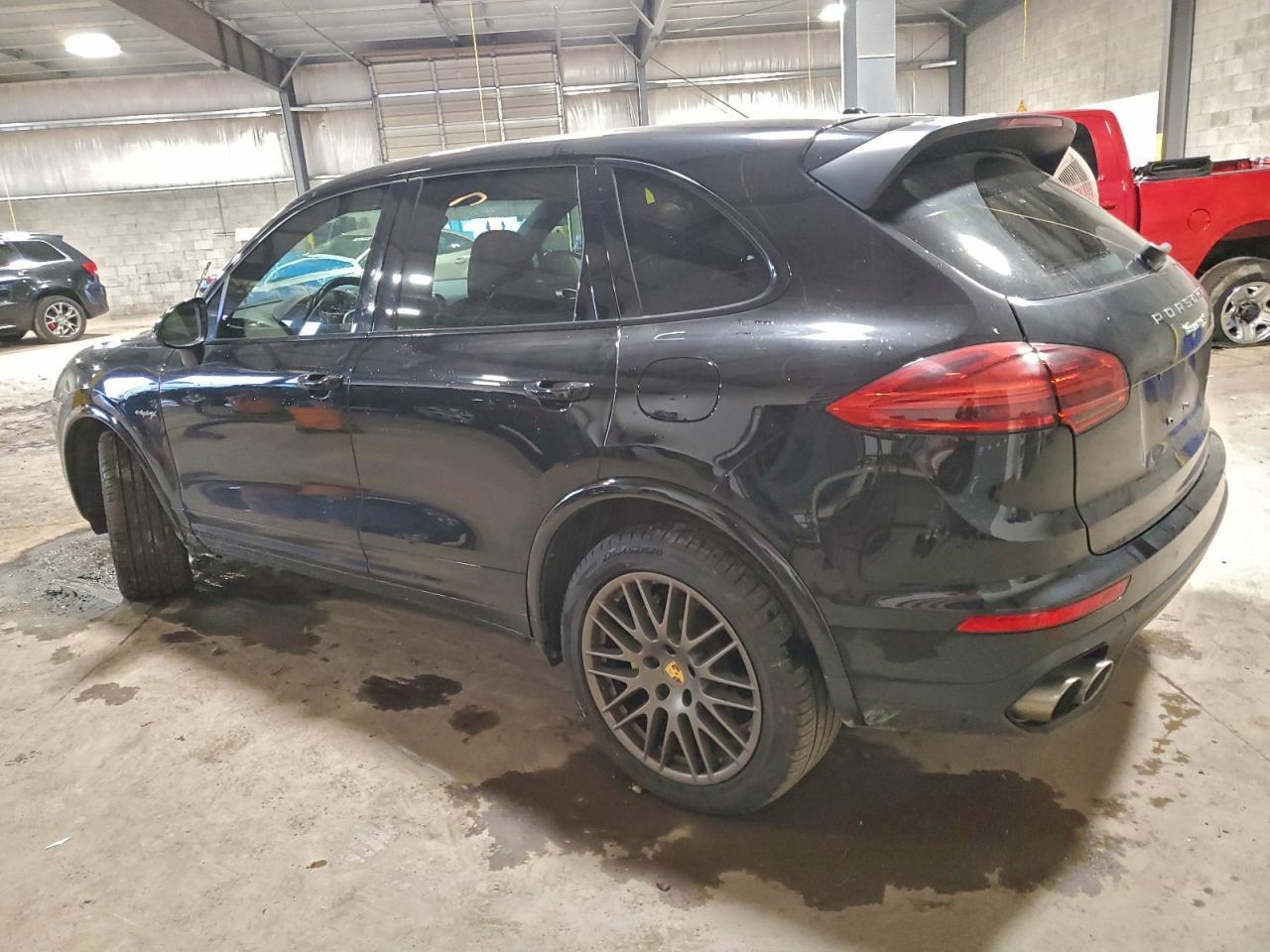 2017 PORSCHE CAYENNE