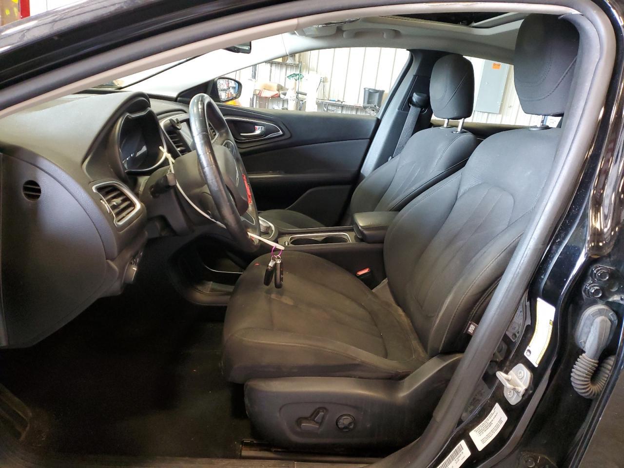 2016 CHRYSLER 200