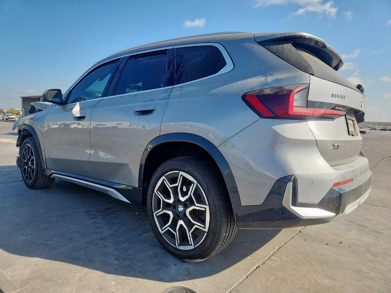 2023 BMW X1