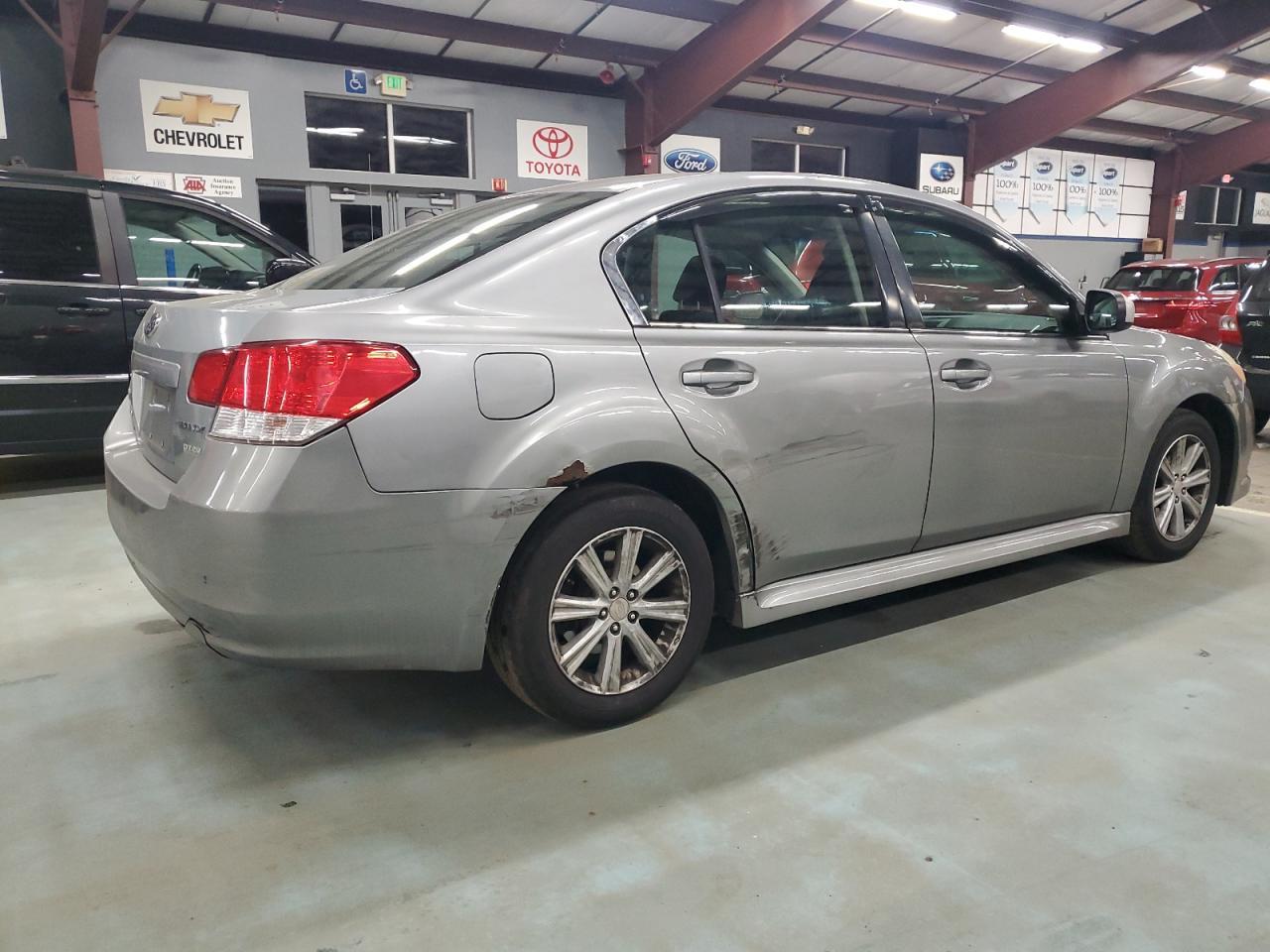2010 SUBARU Legacy