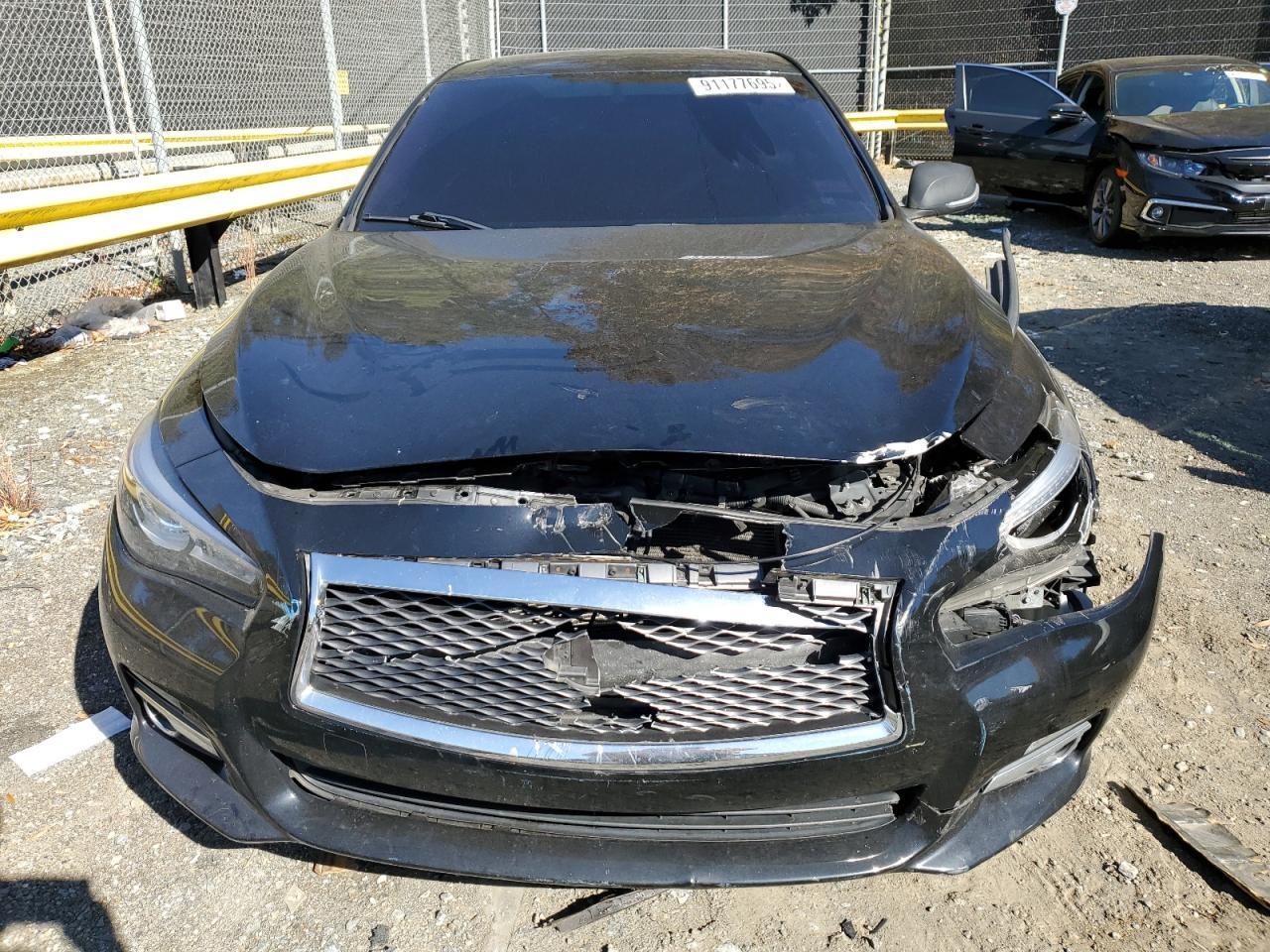 2015 INFINITI Q50