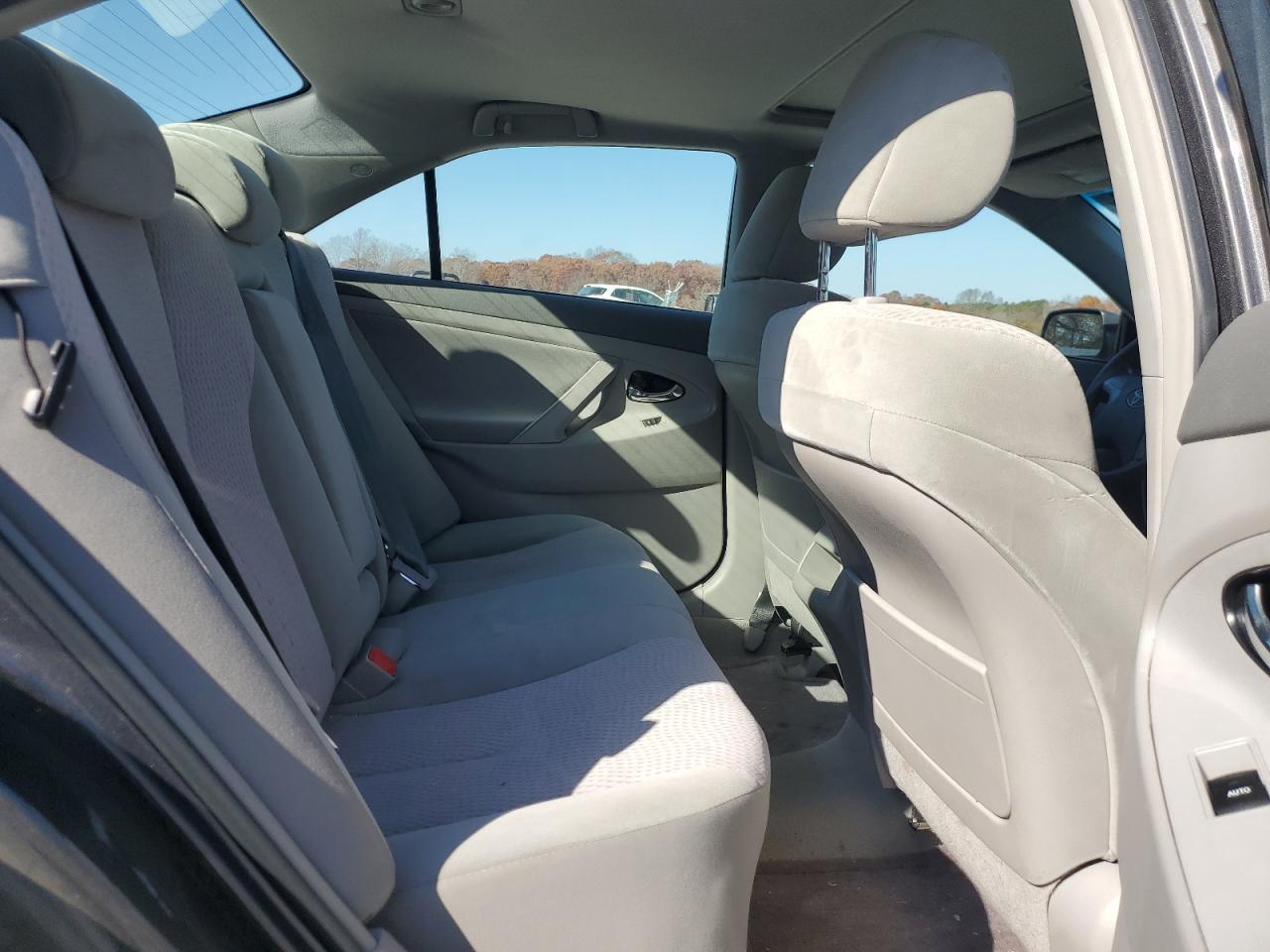 2011 TOYOTA CAMRY