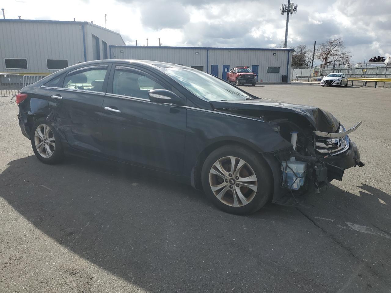 2013 HYUNDAI SONATA