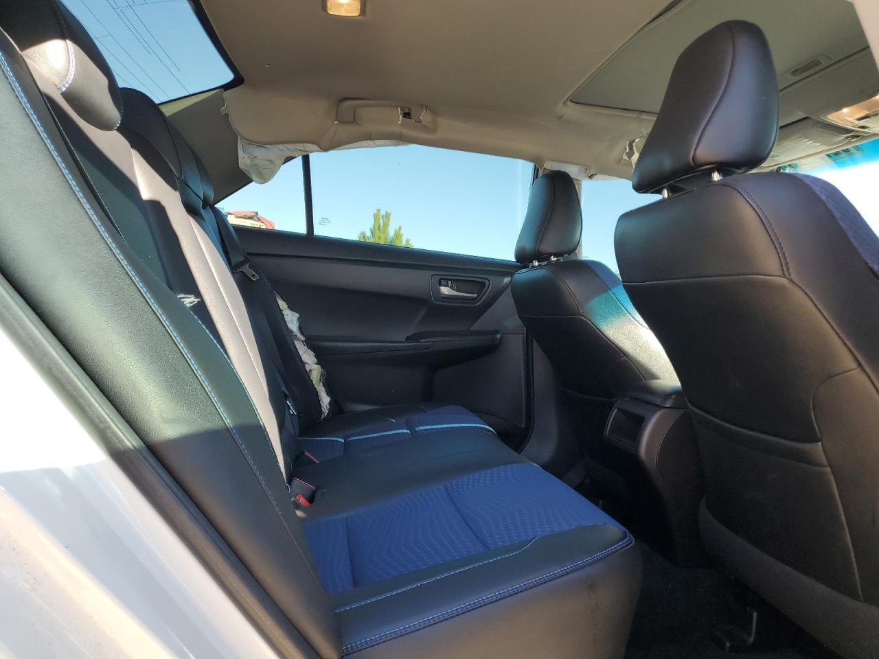2016 TOYOTA CAMRY