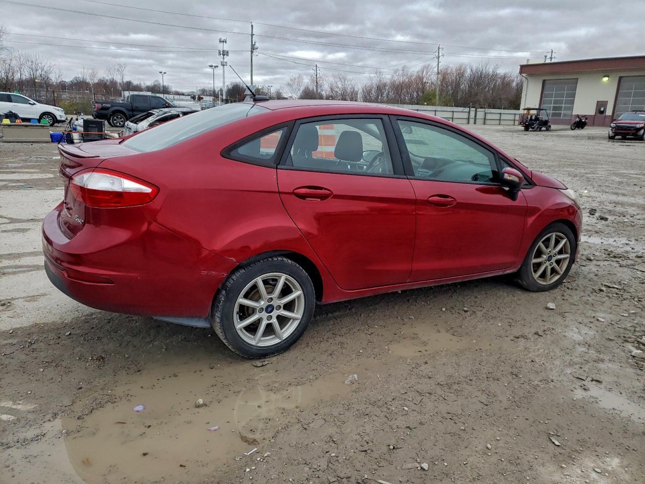 2016 FORD Fiesta