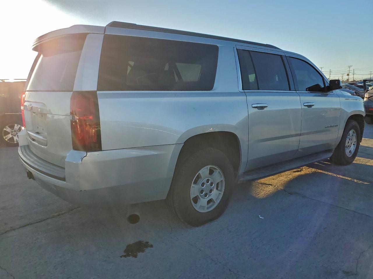 2017 CHEVROLET Suburban