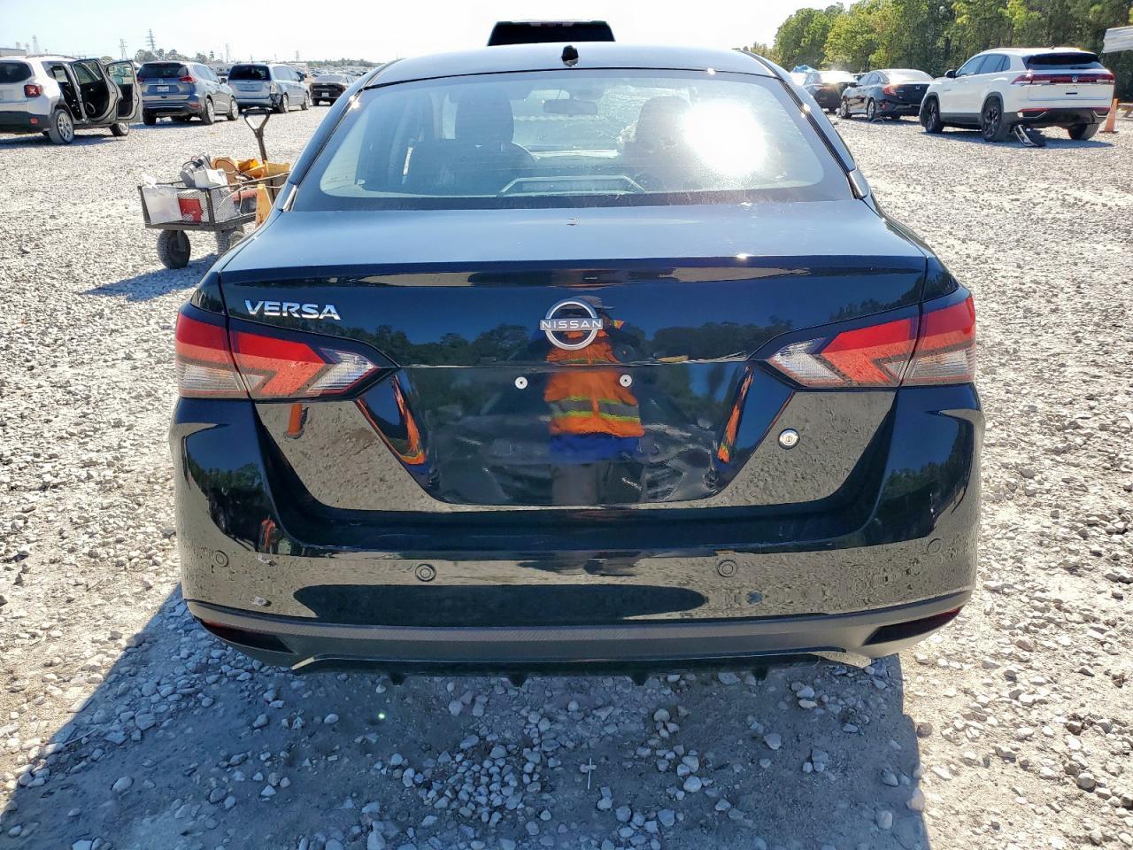 2024 NISSAN VERSA