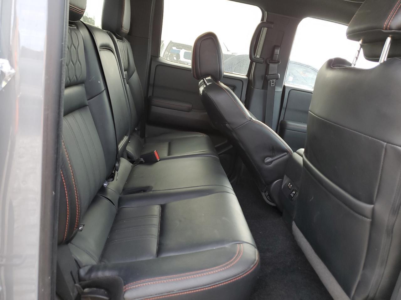 2024 NISSAN Frontier