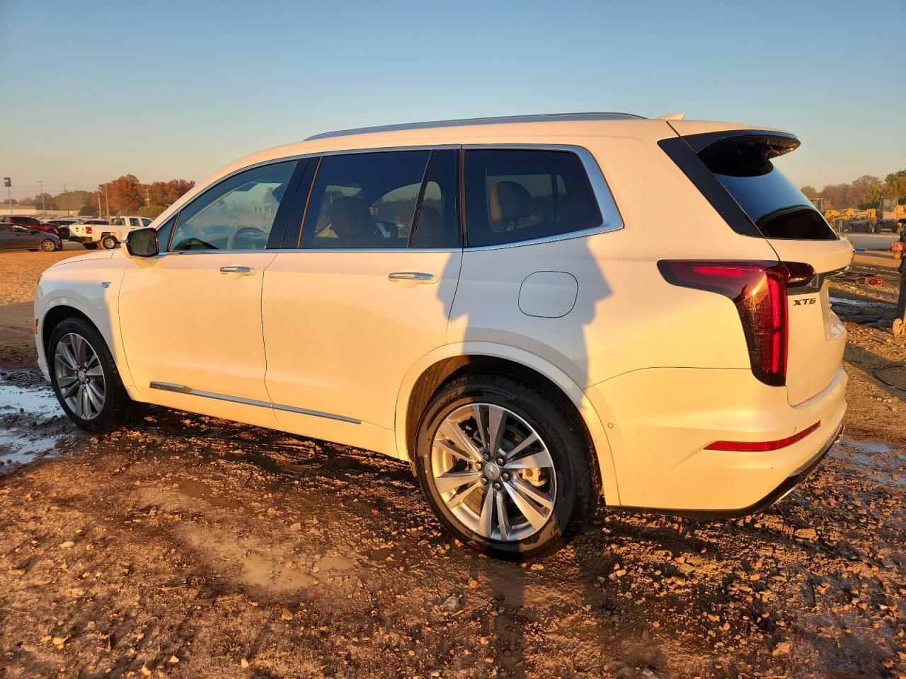 2022 CADILLAC XT6