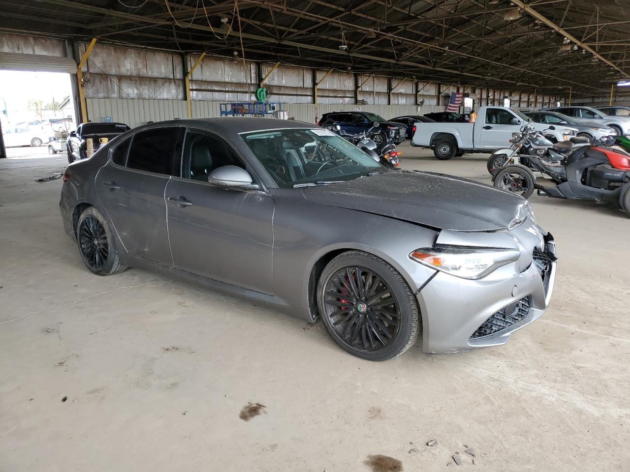 2017 ALFA ROMEO Giulia