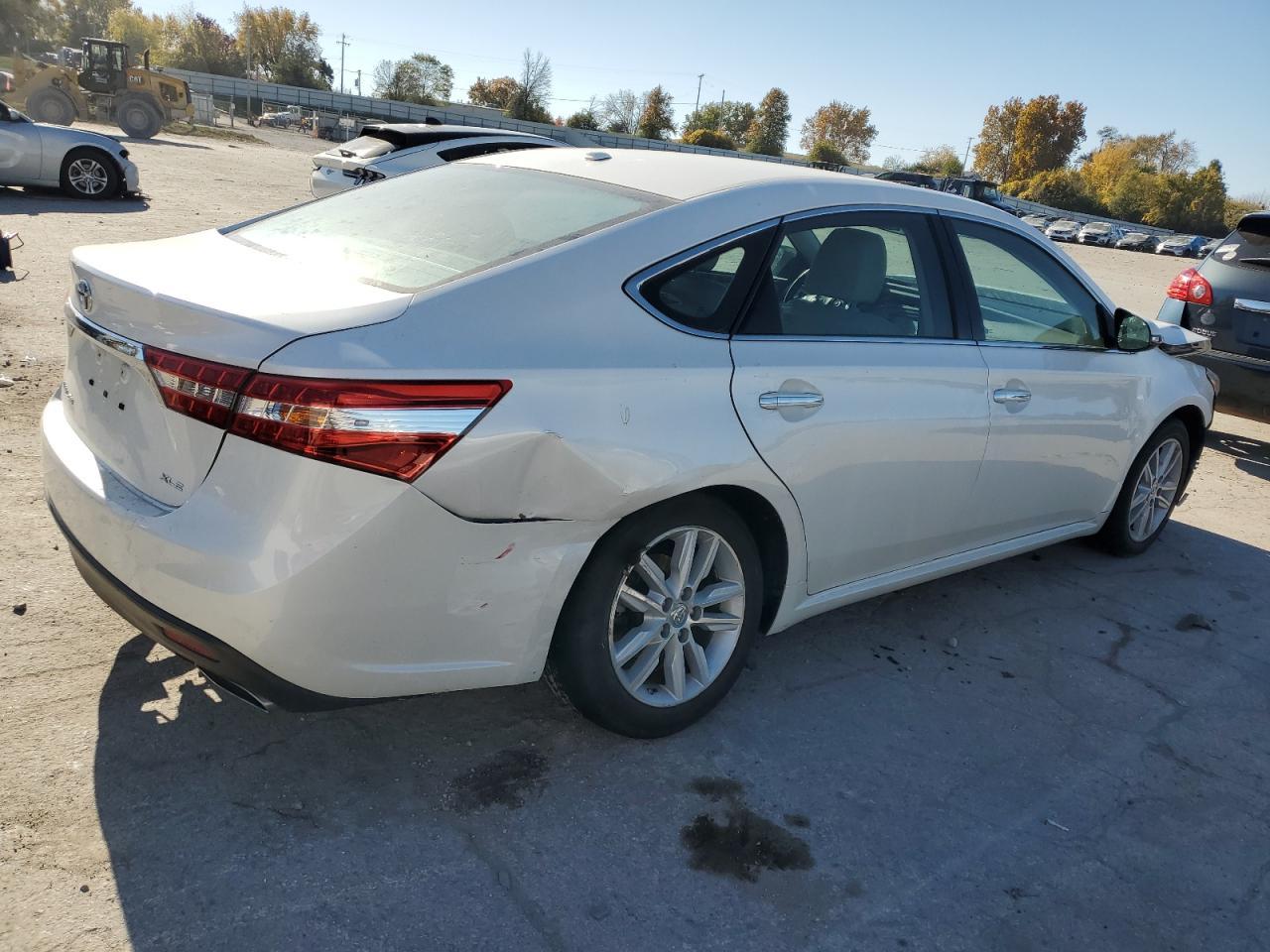 2015 TOYOTA Avalon