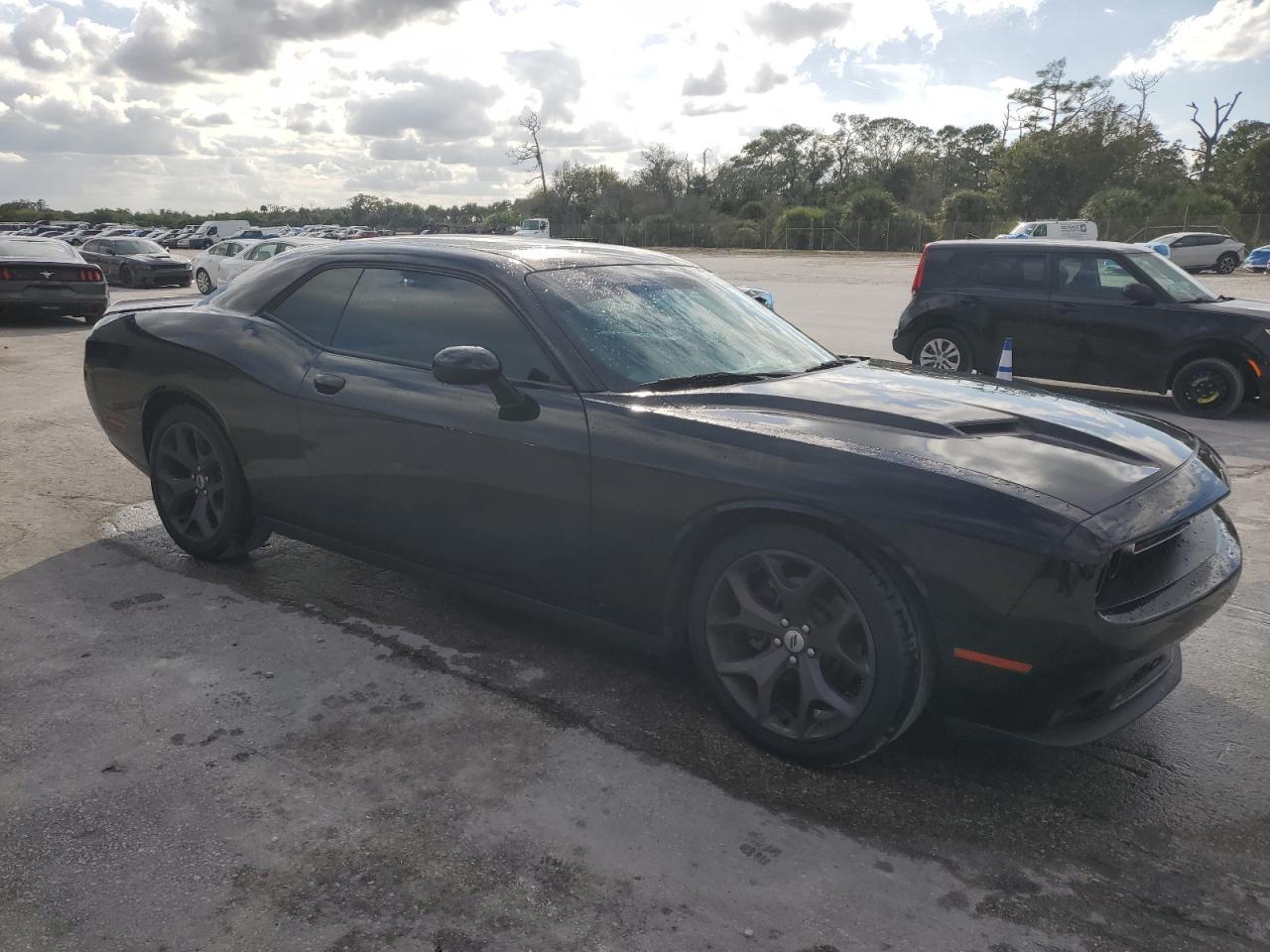 2018 DODGE Challenger