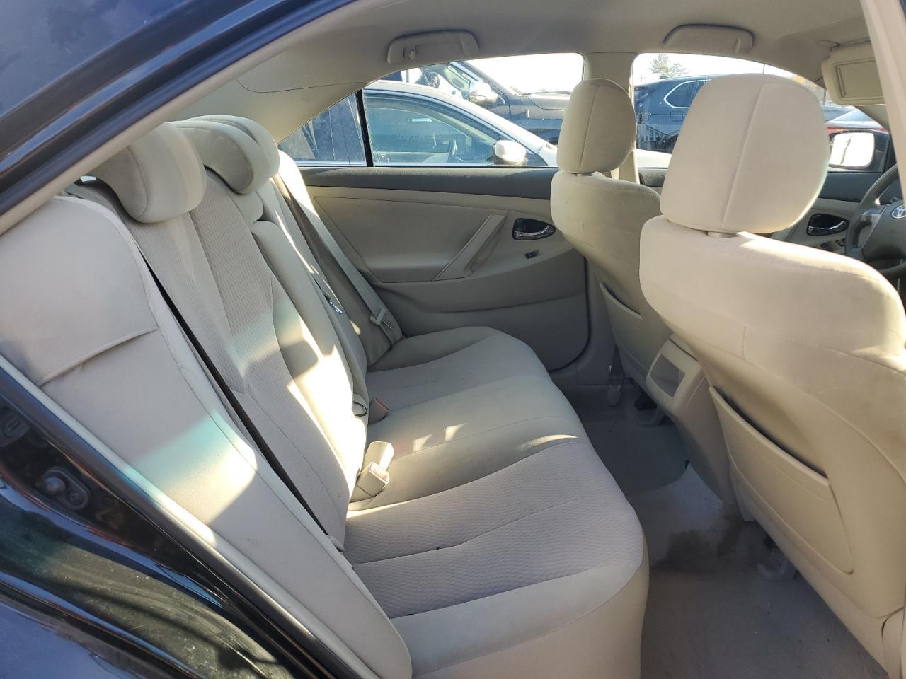 2011 TOYOTA CAMRY