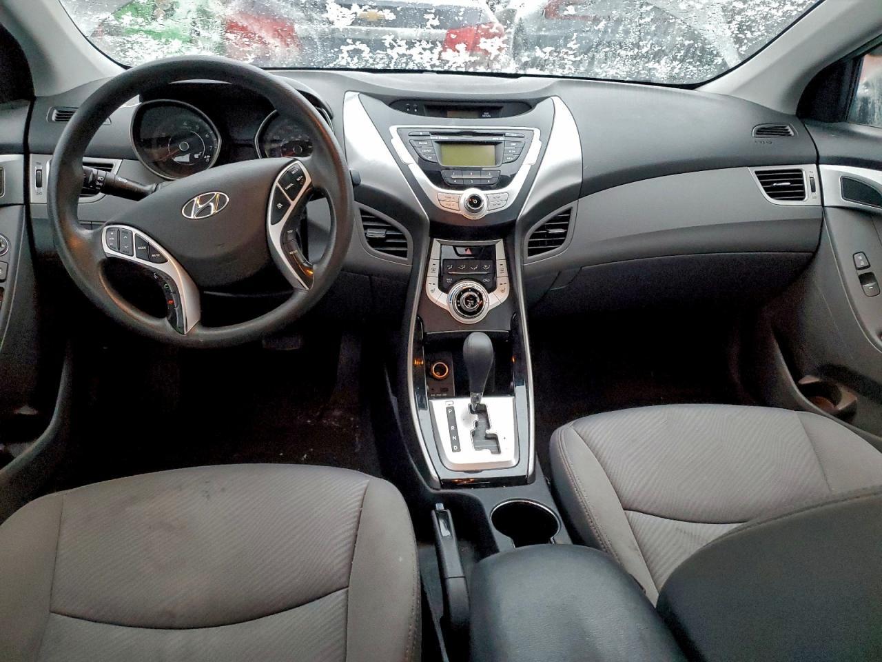 2012 HYUNDAI ELANTRA