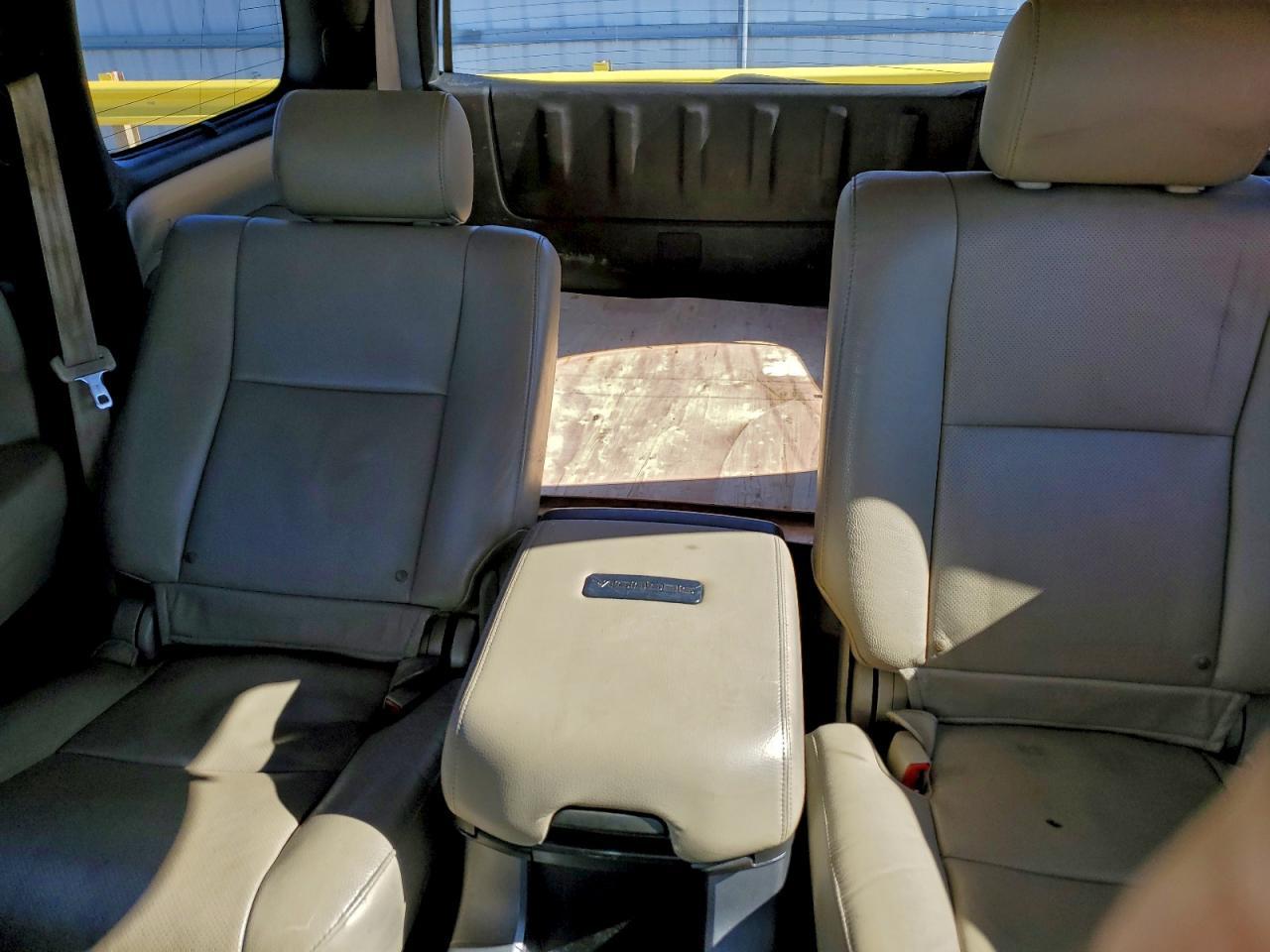 2011 TOYOTA Sequoia