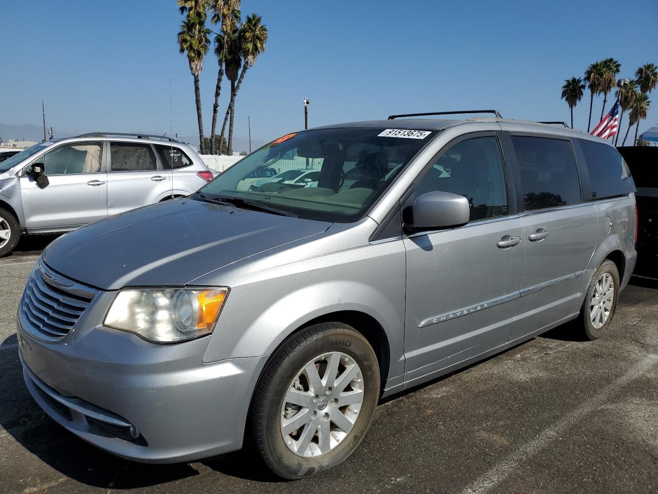 2014 CHRYSLER Town & Country