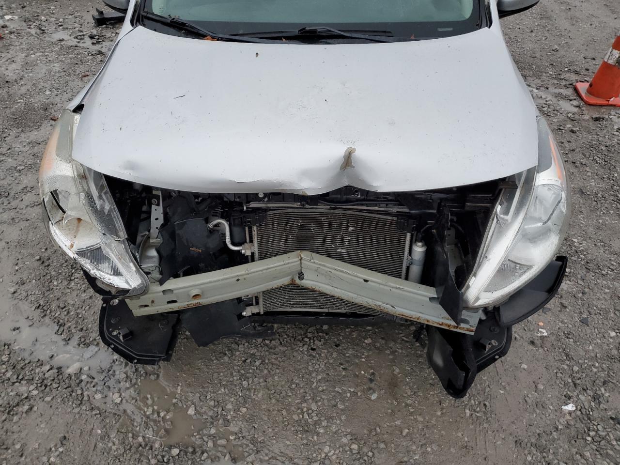 2019 NISSAN VERSA