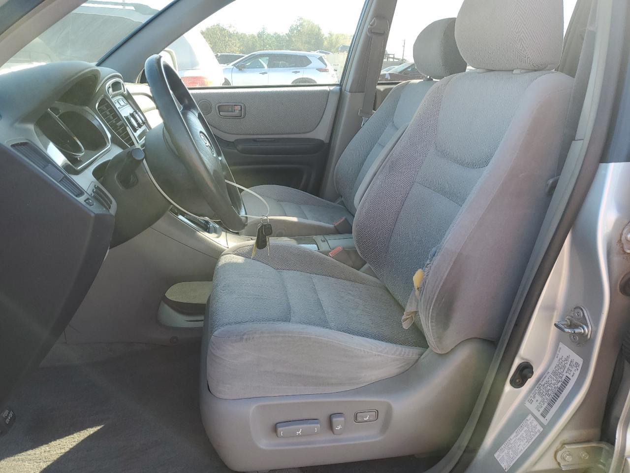 2003 TOYOTA HIGHLANDER