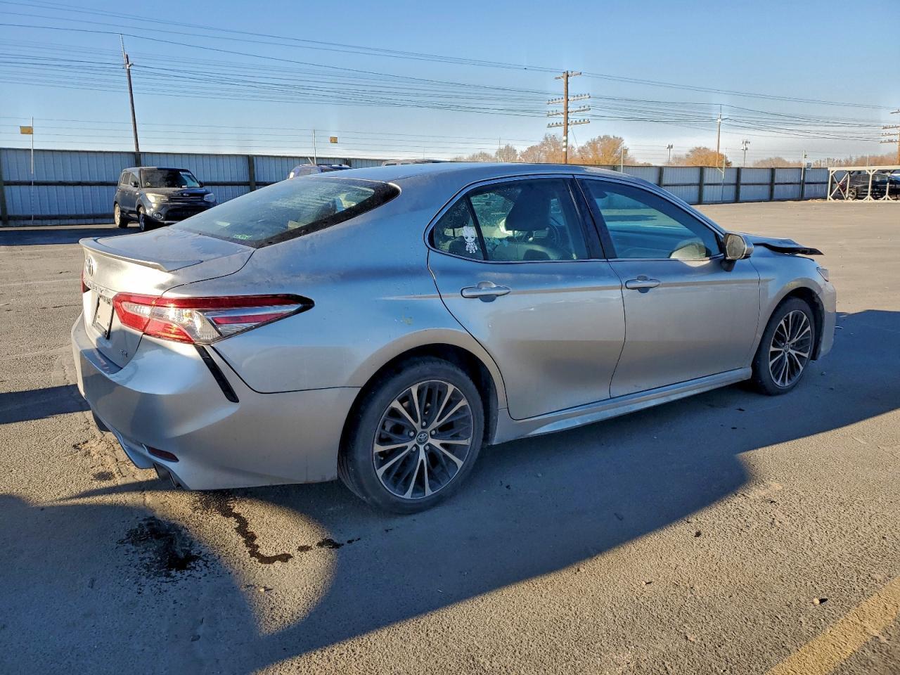 2018 TOYOTA CAMRY