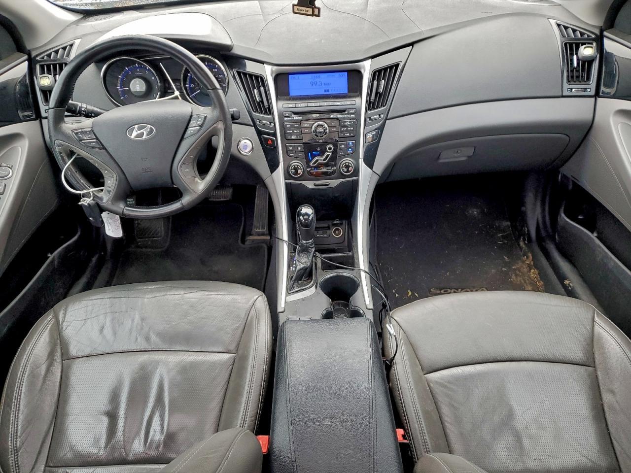 2011 HYUNDAI SONATA