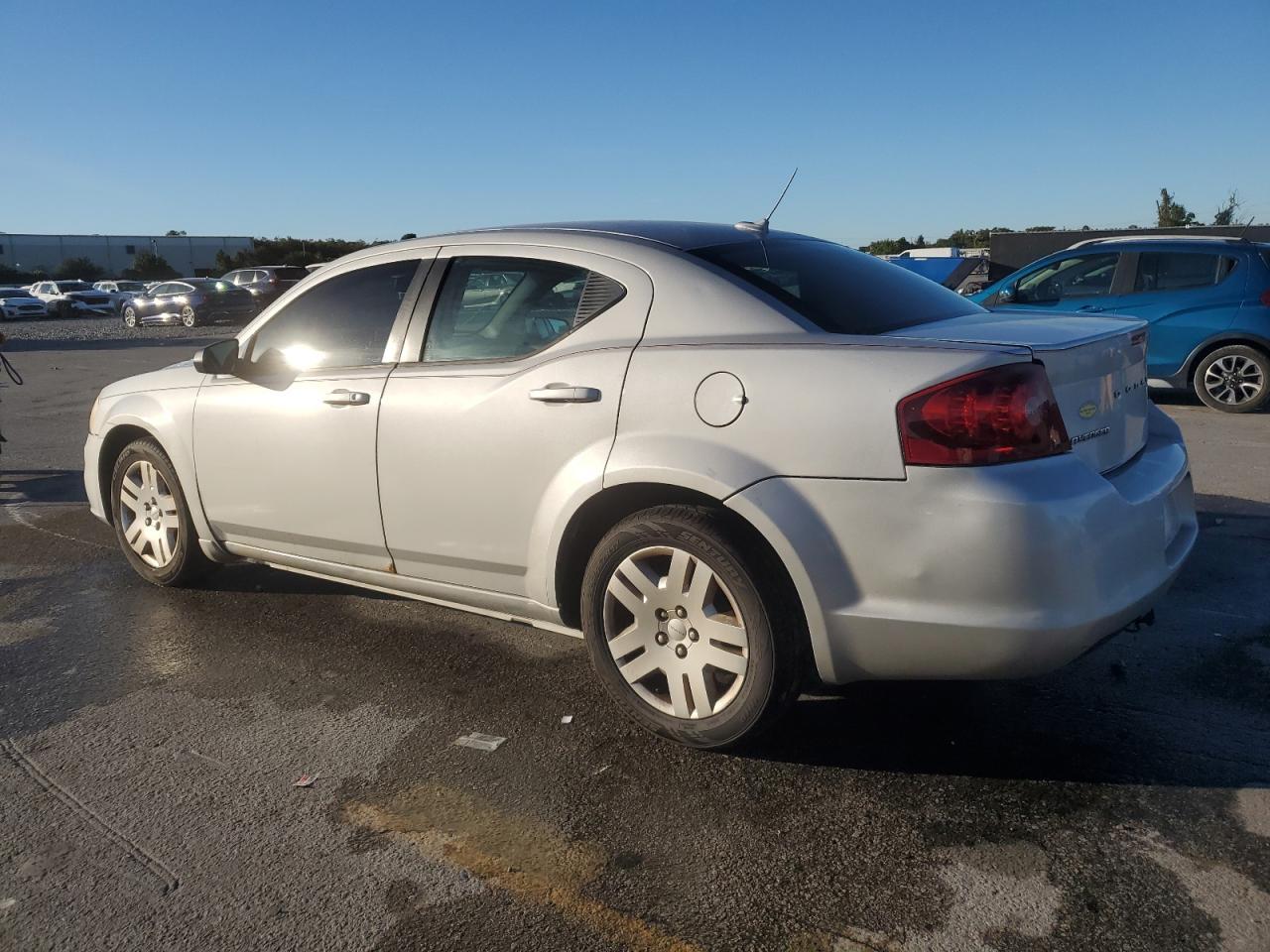 2013 DODGE Avenger