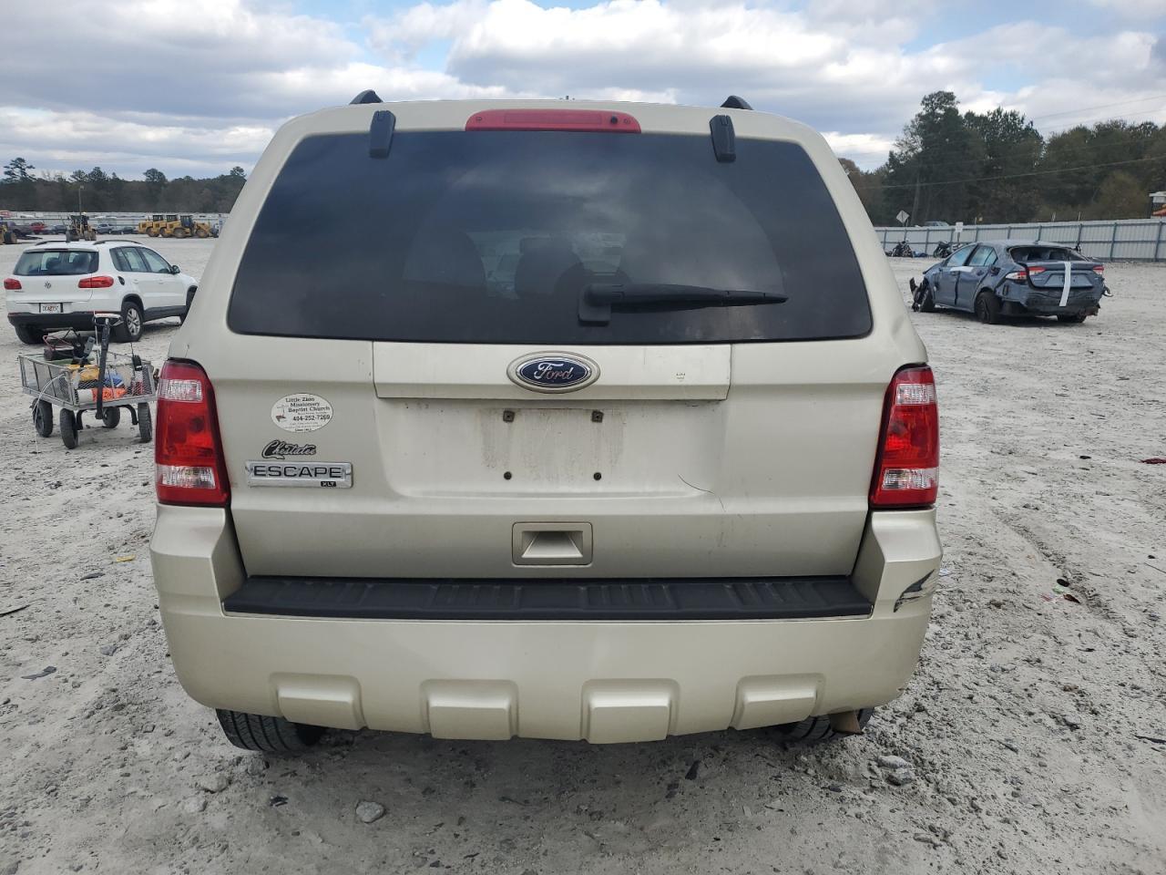 2010 FORD ESCAPE