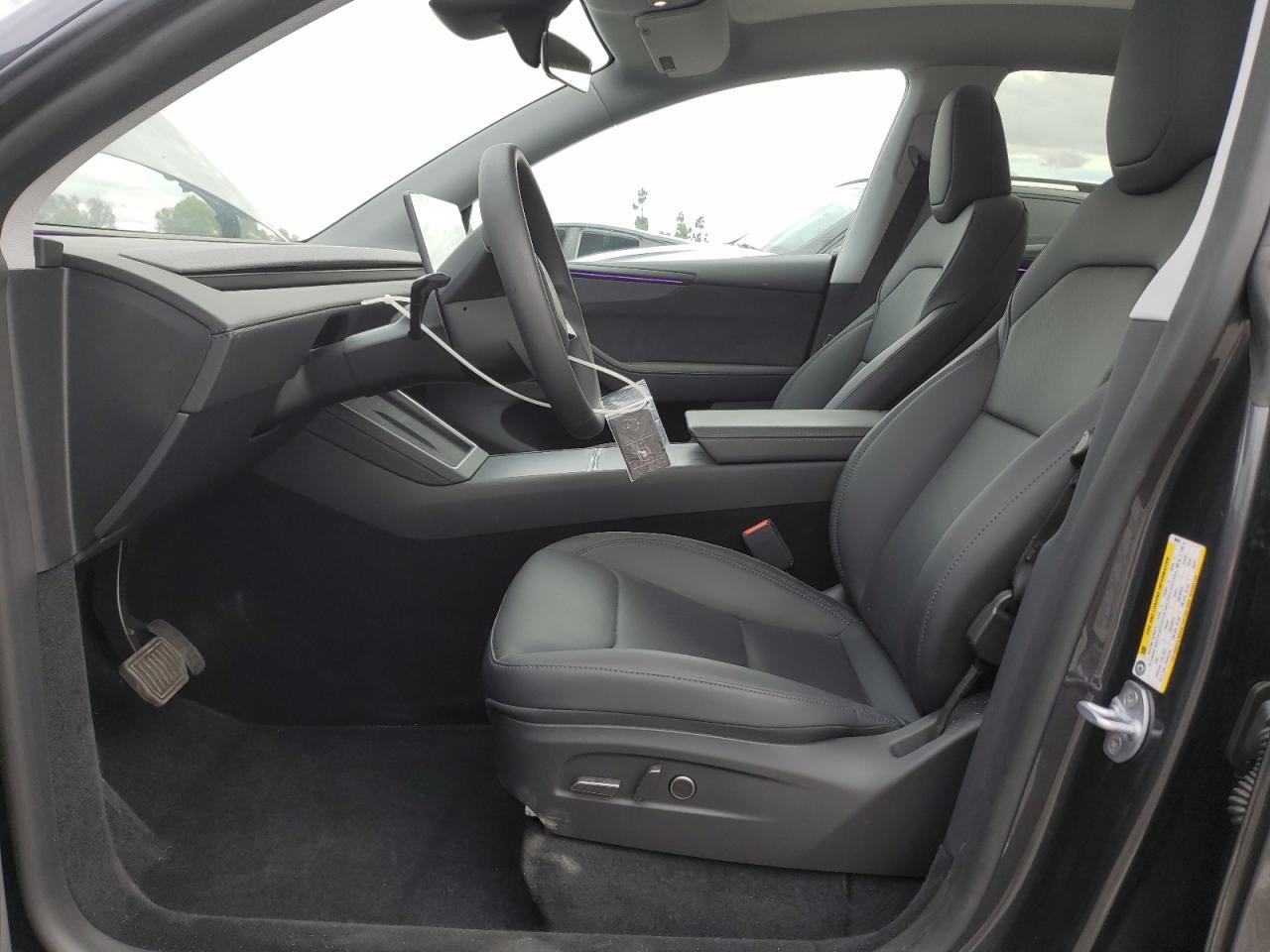 2026 TESLA MODEL Y