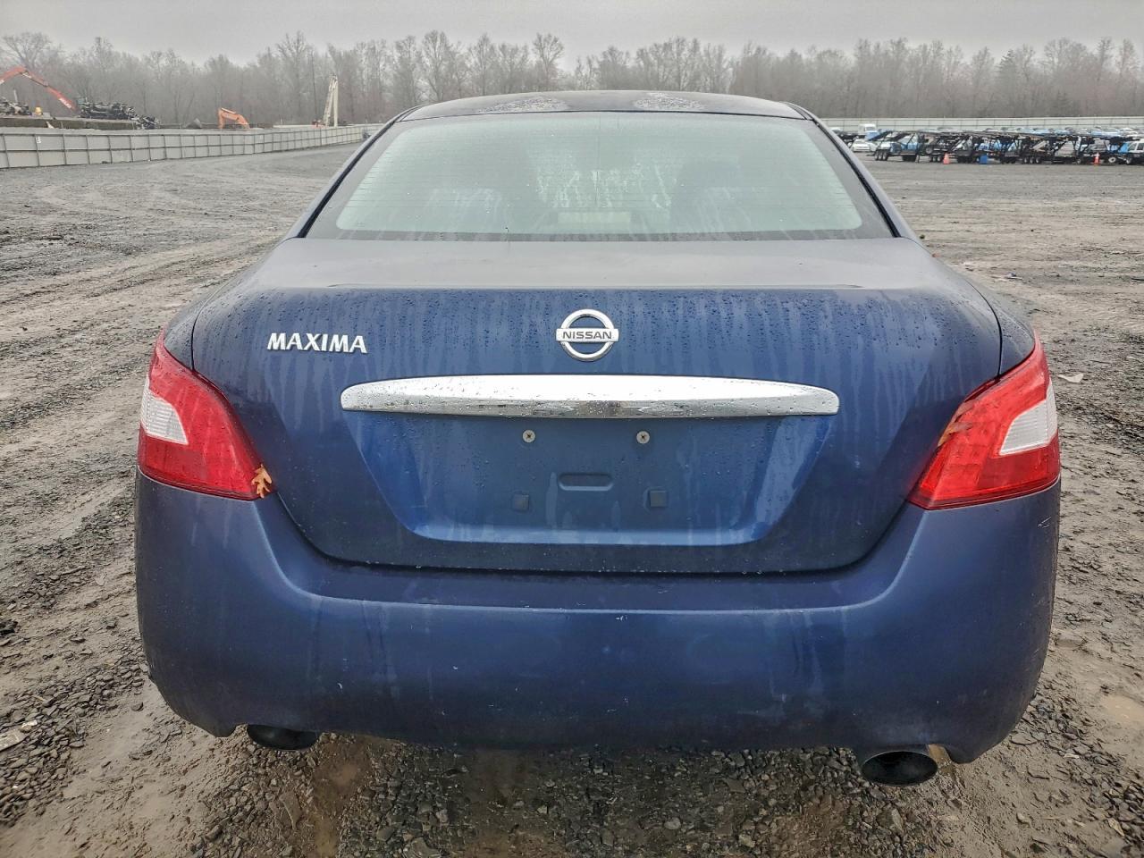 2010 NISSAN Maxima