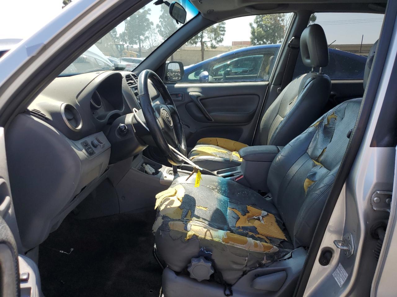 2002 TOYOTA RAV4