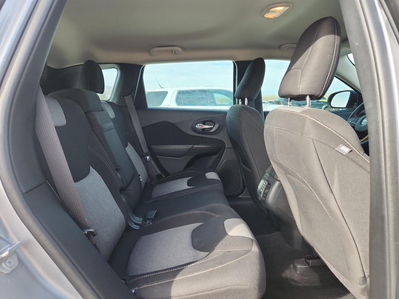 2016 JEEP CHEROKEE
