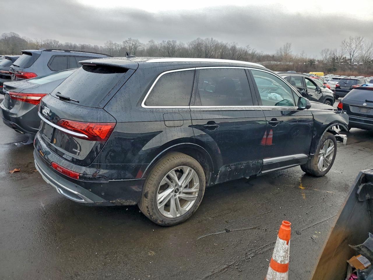 2022 AUDI Q7