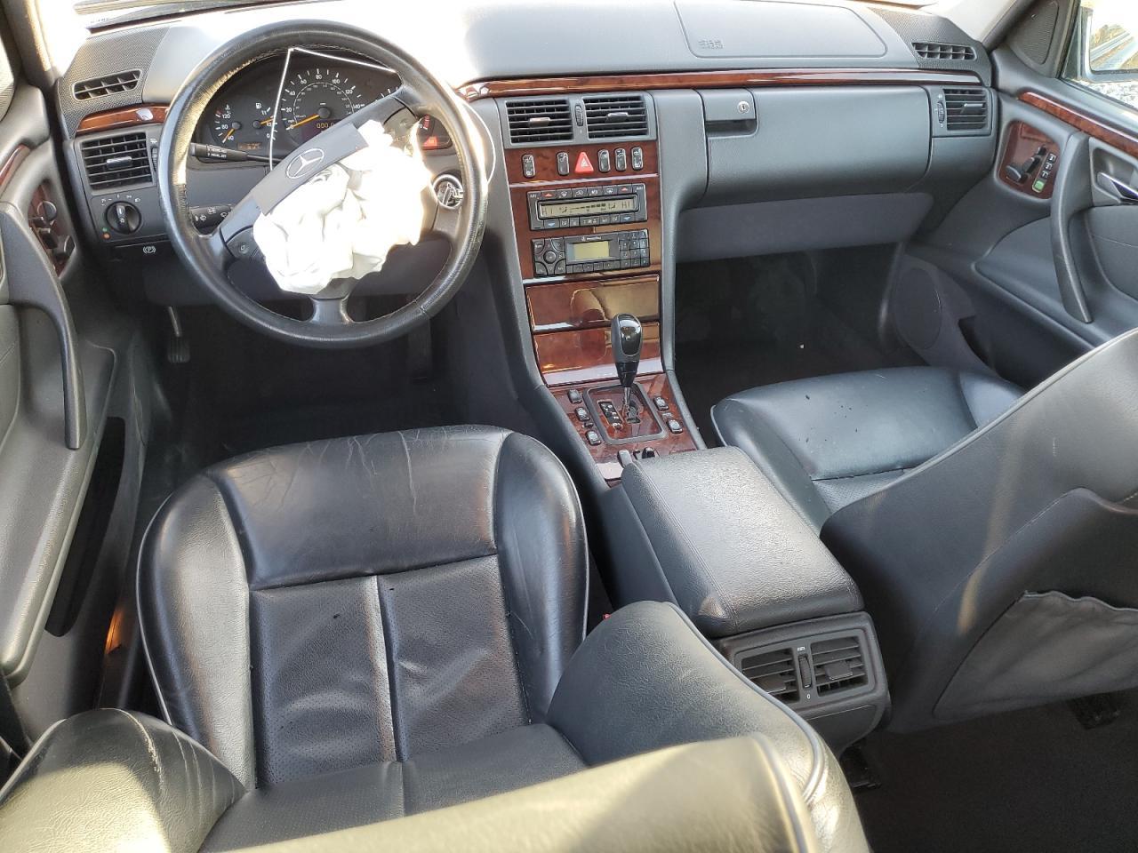 2001 MERCEDES-BENZ E-Class