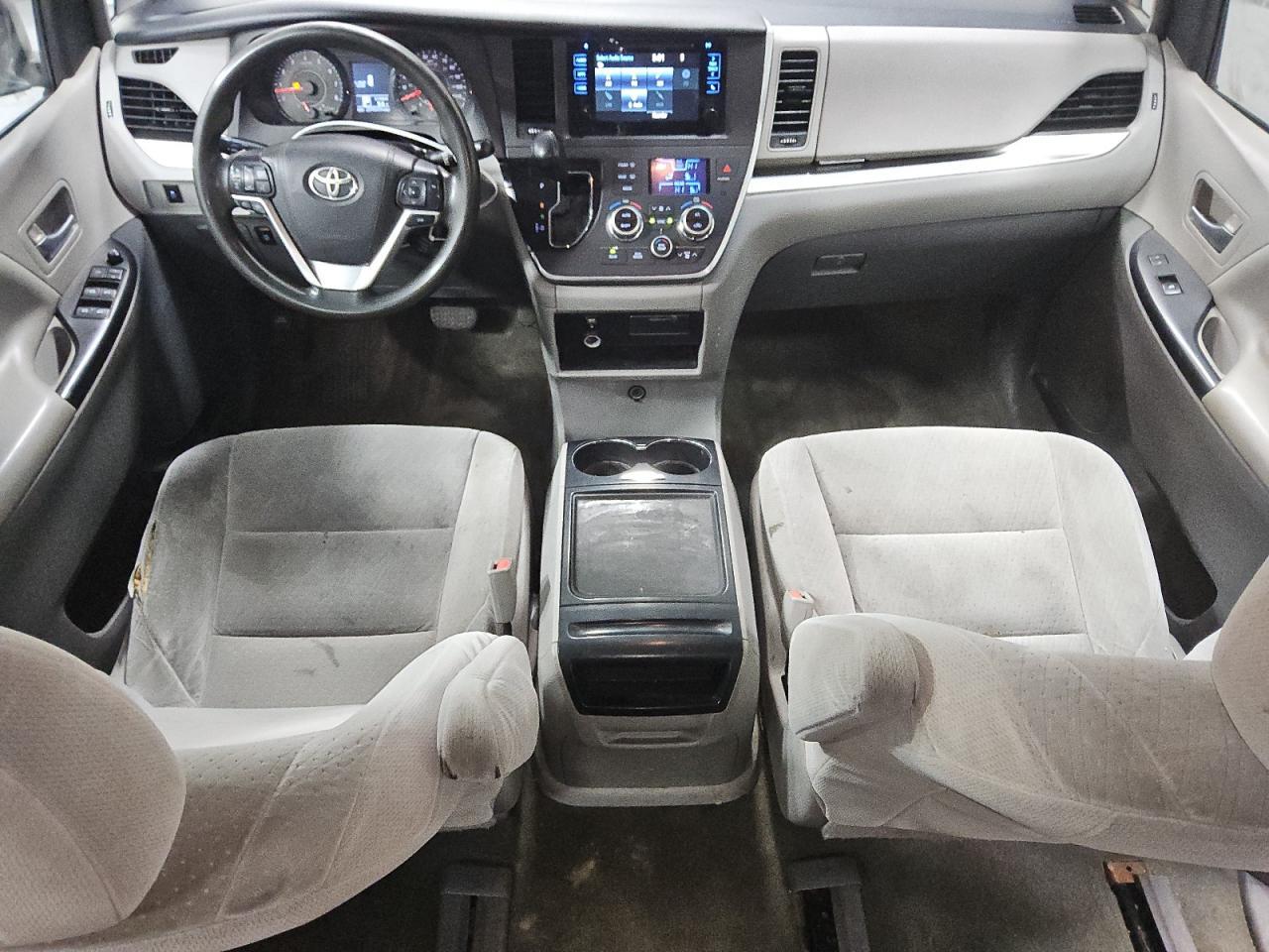2015 TOYOTA SIENNA