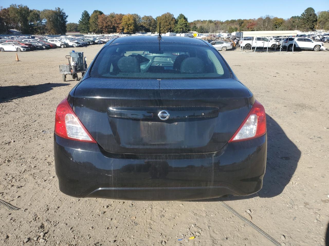 2018 NISSAN VERSA