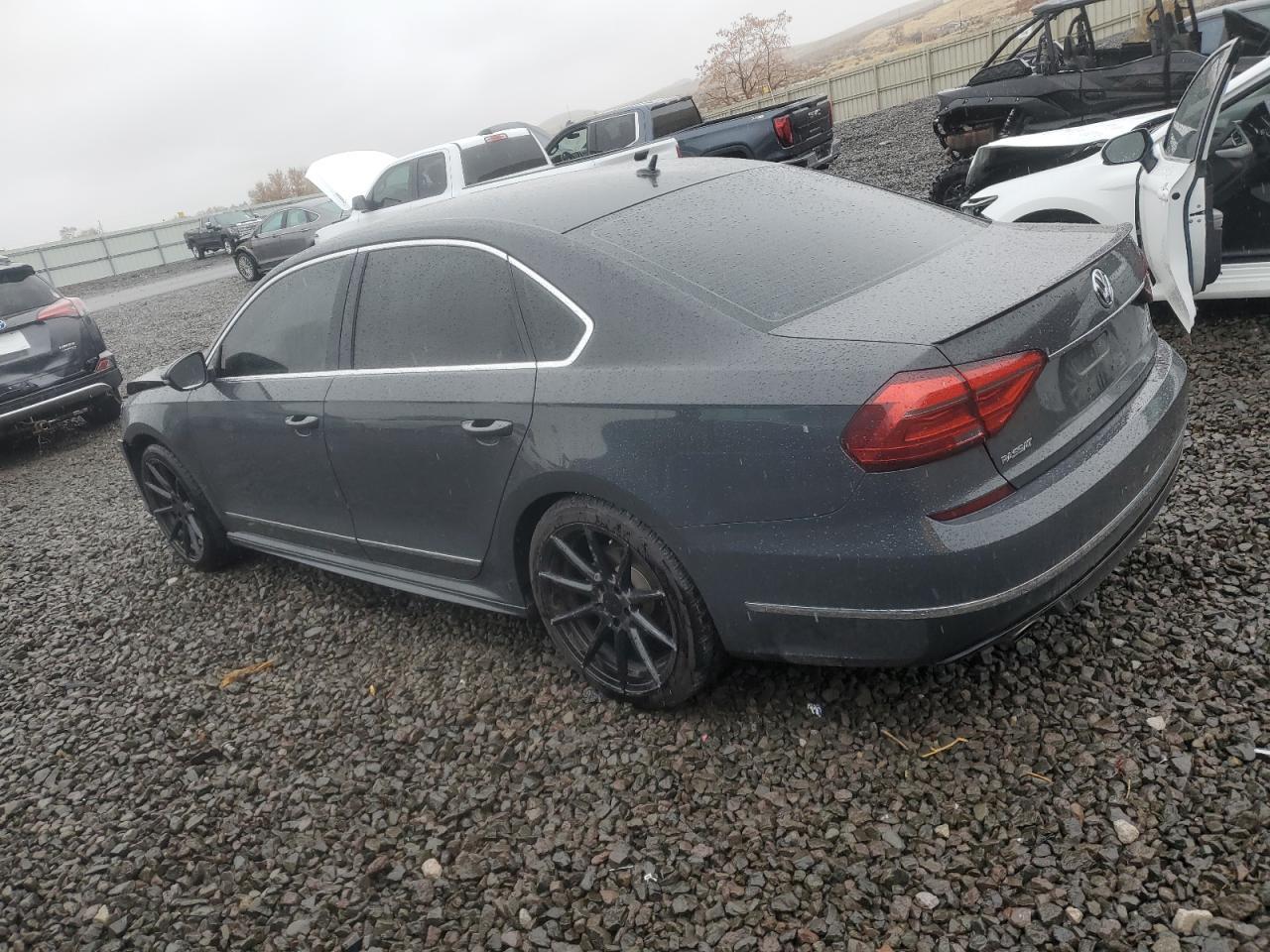 2016 VOLKSWAGEN Passat