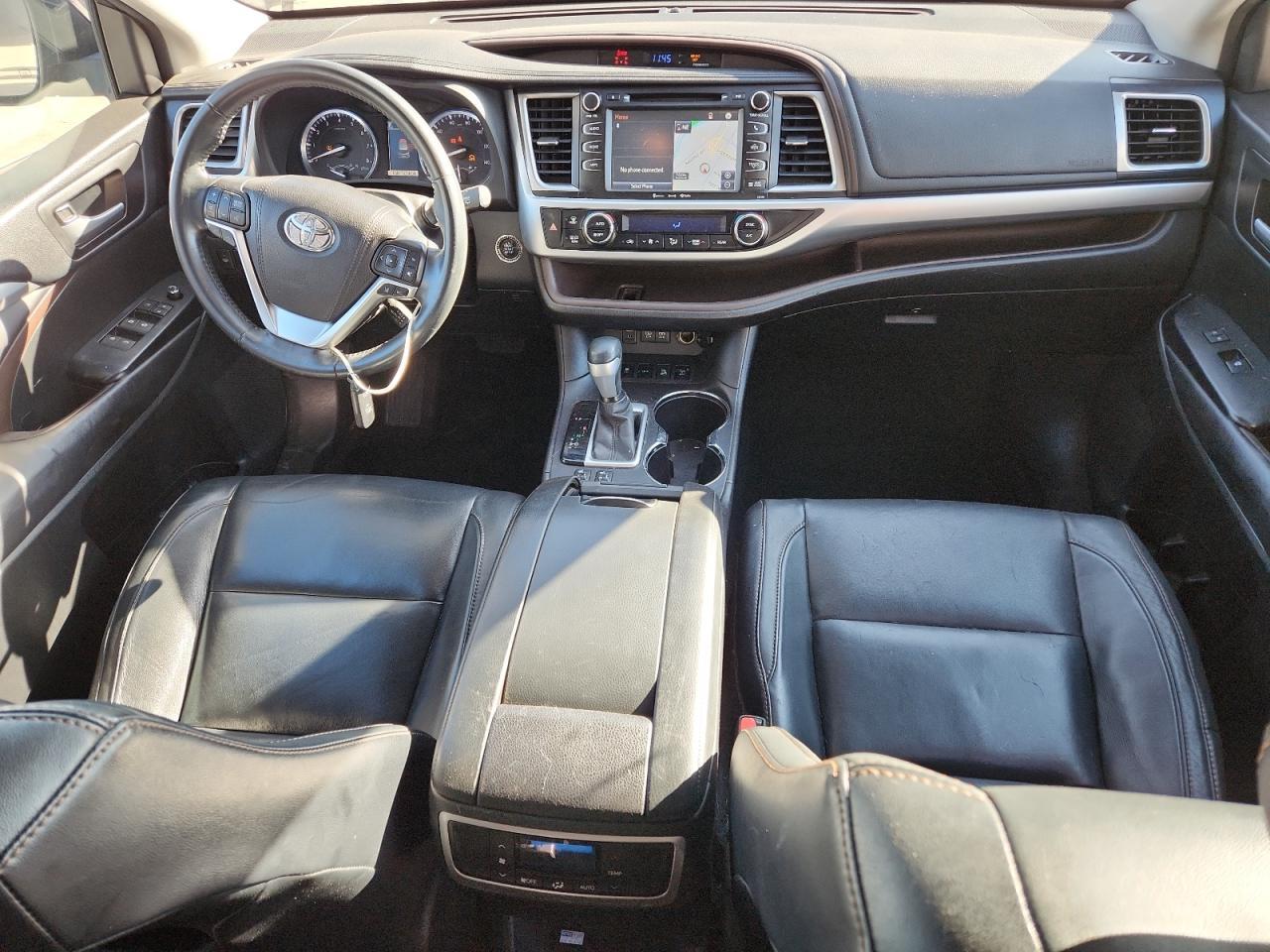 2017 TOYOTA HIGHLANDER