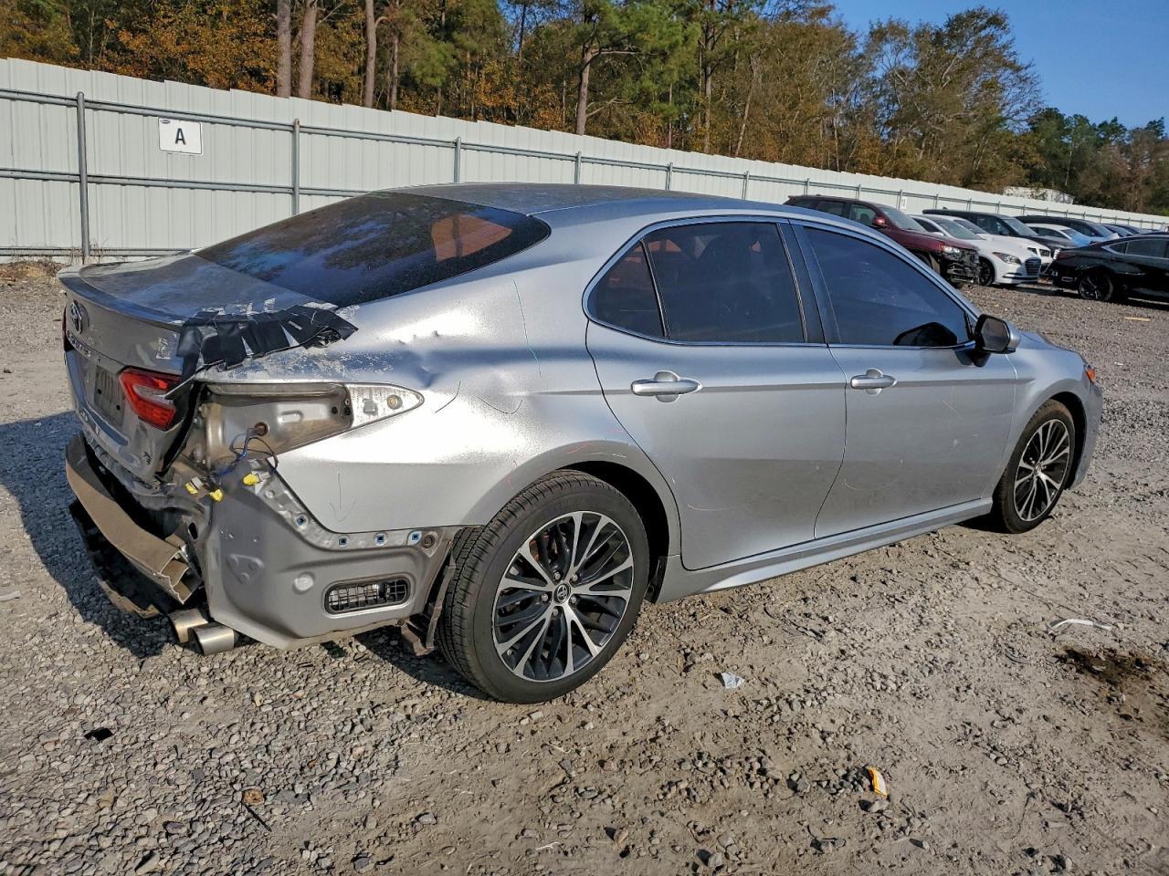 2018 TOYOTA CAMRY