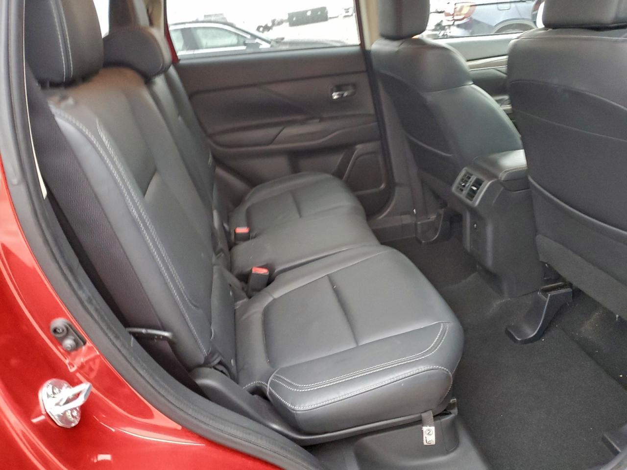 2019 MITSUBISHI outlander