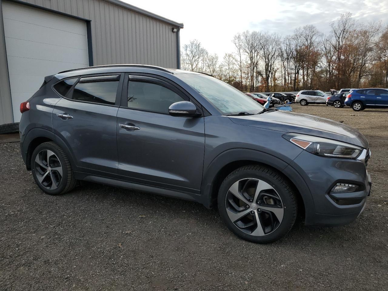 2016 HYUNDAI TUCSON