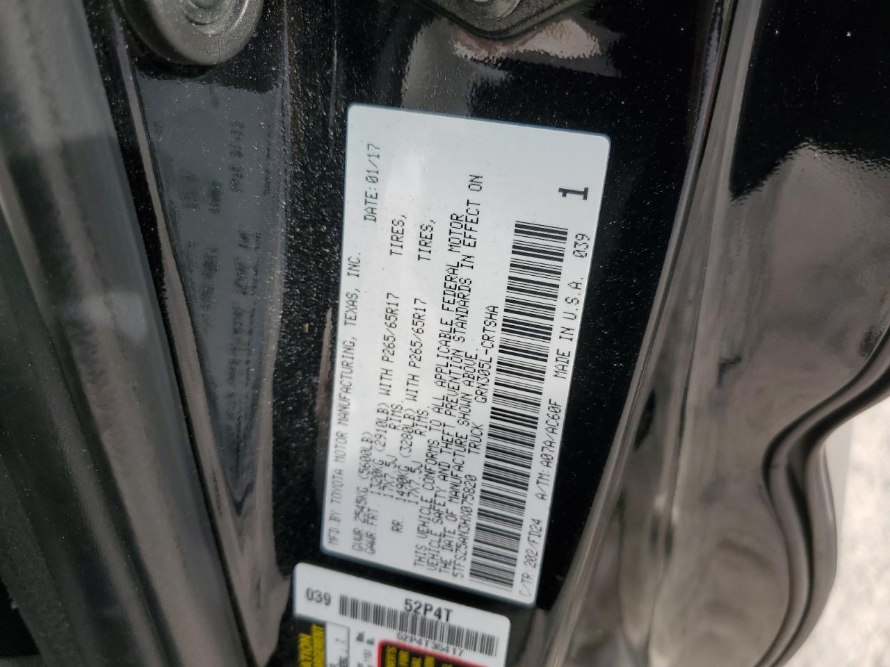 2017 TOYOTA TACOMA