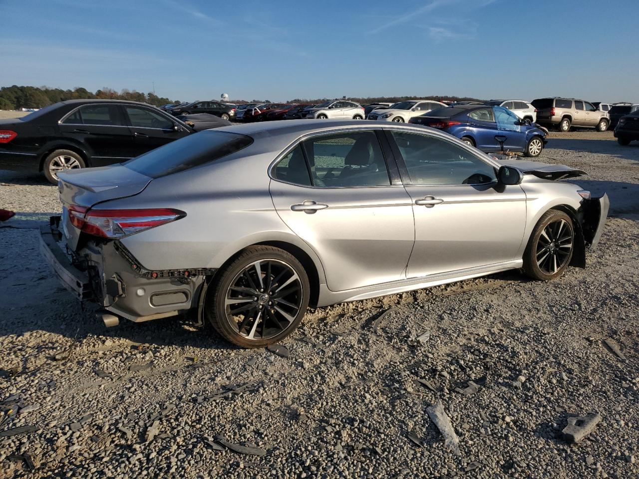 2018 TOYOTA CAMRY
