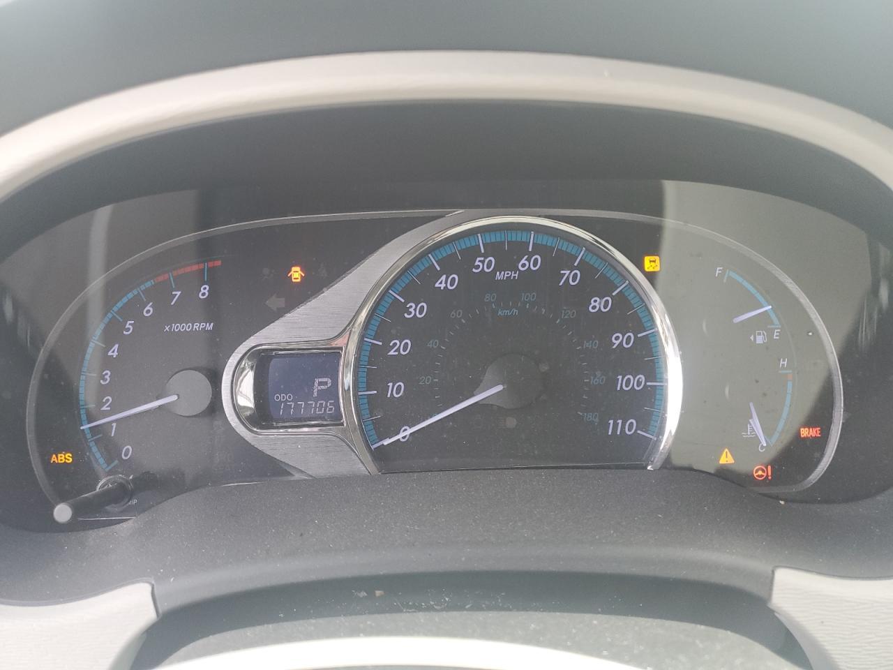 2012 TOYOTA SIENNA