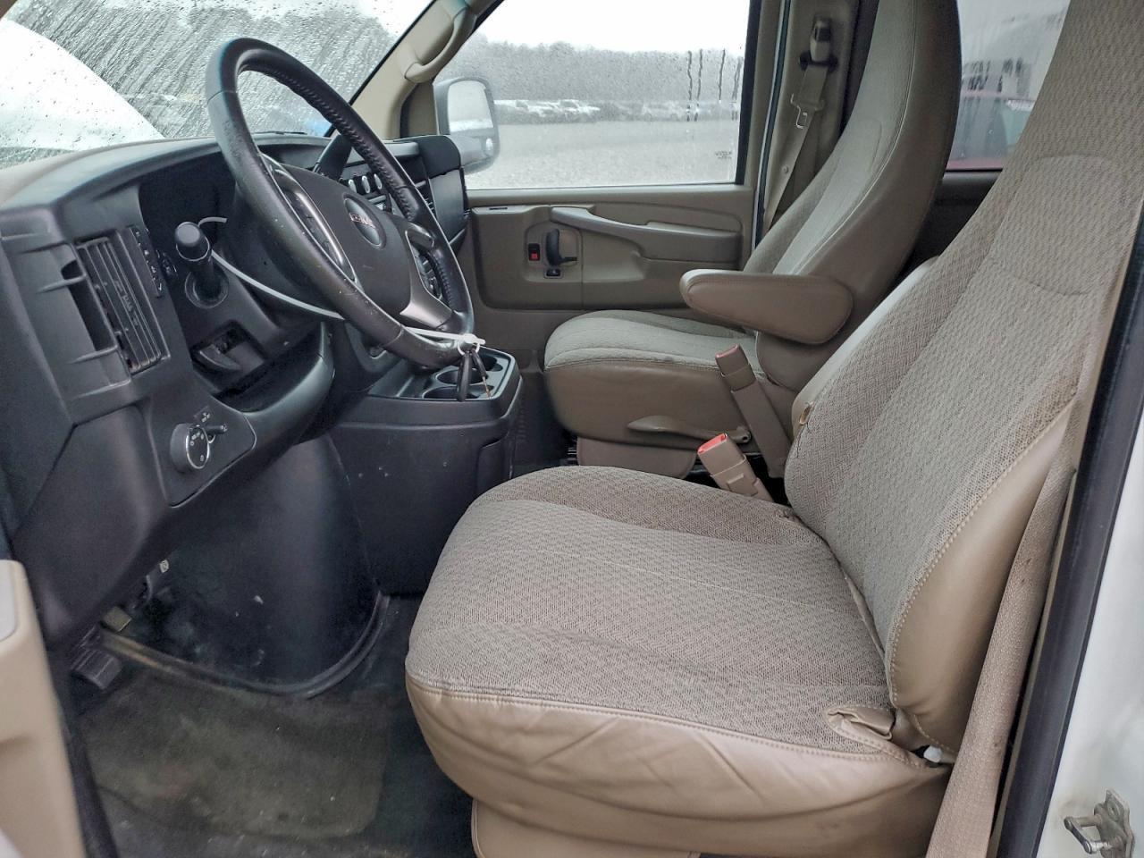 2013 GMC Savana