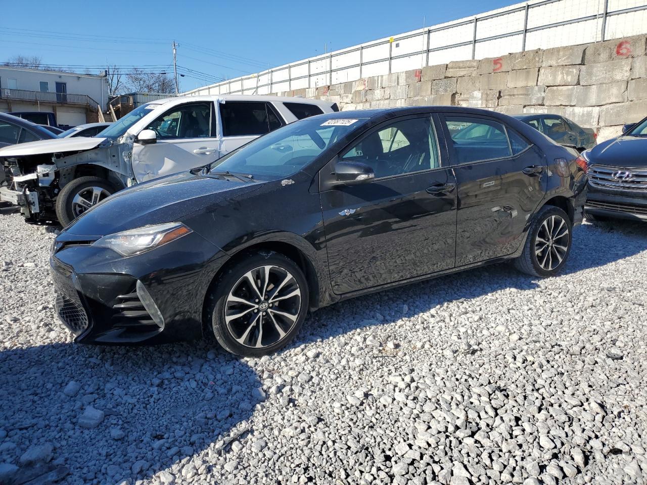 2017 TOYOTA COROLLA