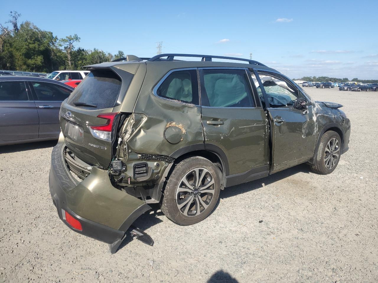 2022 SUBARU FORESTER