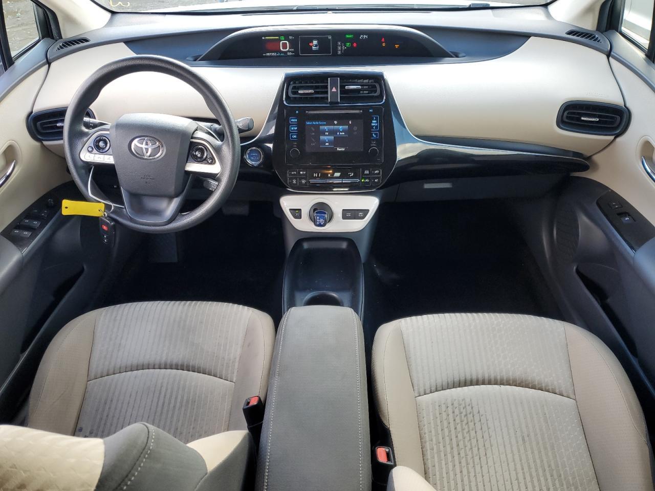 2016 TOYOTA PRIUS