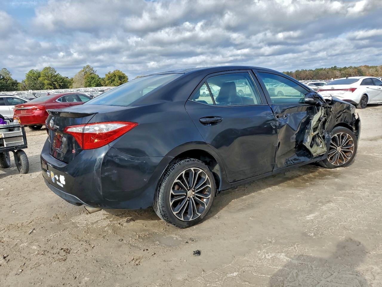 2016 TOYOTA COROLLA