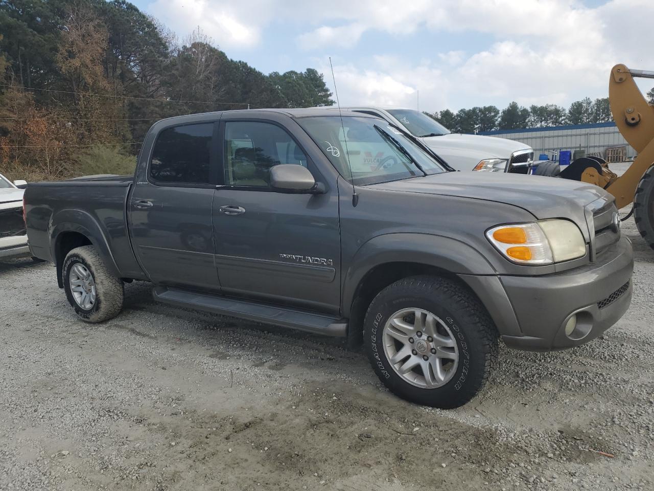 2004 TOYOTA TUNDRA